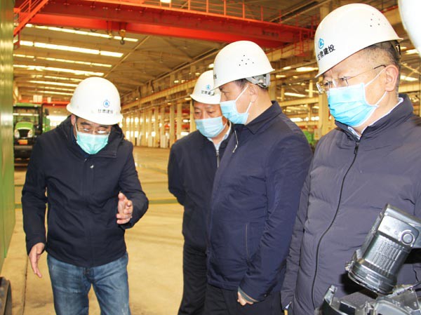 武威市委书记柳鹏一行调研新能源公司复工复产工作