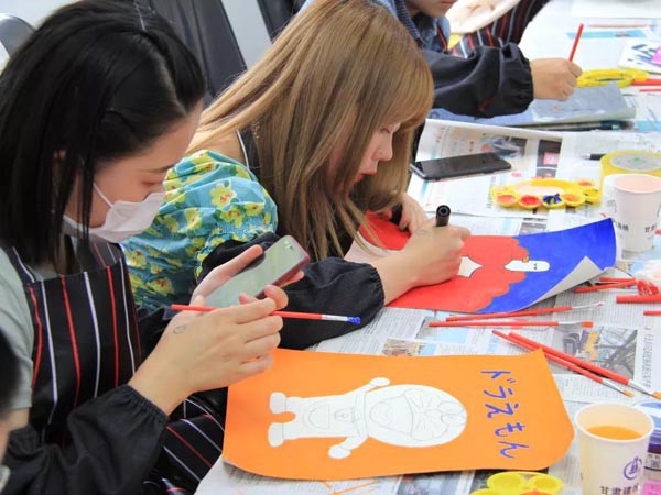 路桥公司女职工绘画文艺活动 ——春暖画开，温暖绽放