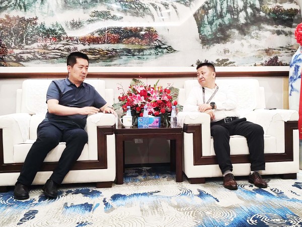 金宝慱亚洲体育董事长赵琰森一行赴华电曹妃甸重工装备有限公司、华润电力陕西公司、陕西辰玛风力发电有限公司进行业务洽谈