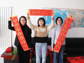 “提笔绘福，情满万家” ——新能源公司开展“送万福、进万家”活动