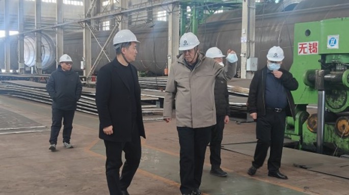 金宝慱亚洲体育与哈密粤江电能源装备有限公司共谋新能源合作新篇章