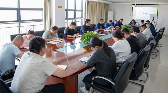 金宝慱亚洲体育召开清欠工作推进会